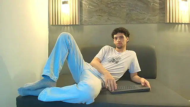 Snapshot of ISRAEL_GRAY chatting on 15, 10, 2025 ISRAEL GRAY online show from 15, 10, 2025