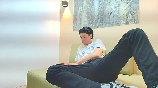 Snapshot of ISRAEL_GRAY chatting on 23, 10, 2025 ISRAEL GRAY online show from 23, 10, 2025