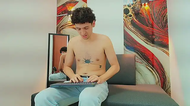 Snapshot of ISRAEL_GRAY chatting on 24, 10, 2025 ISRAEL GRAY online show from 24, 10, 2025