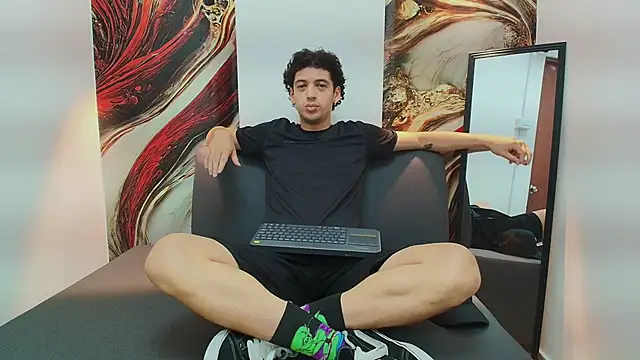 Snapshot of ISRAEL_GRAY chatting on 6, 11, 2025 ISRAEL GRAY online show from 6, 11, 2025