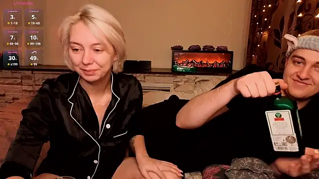 Snapshot of Sex_Vibe_couple chatting on 1, 11, 2025 Sex Vibe couple online show from 1, 11, 2025