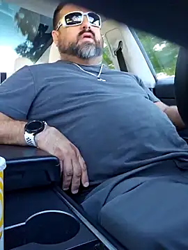 Snapshot of Roddog18 chatting on 30, 10, 2025 Roddog18 online show from 30, 10, 2025