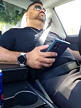 Snapshot of Roddog18 chatting on 14, 4, 2026 Roddog18 online show from 14, 4, 2026