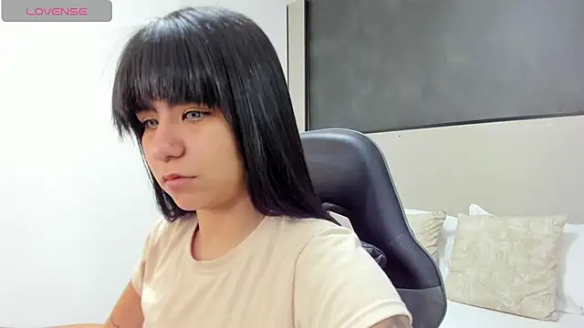 fiorella18  online show from 18, 11, 2025