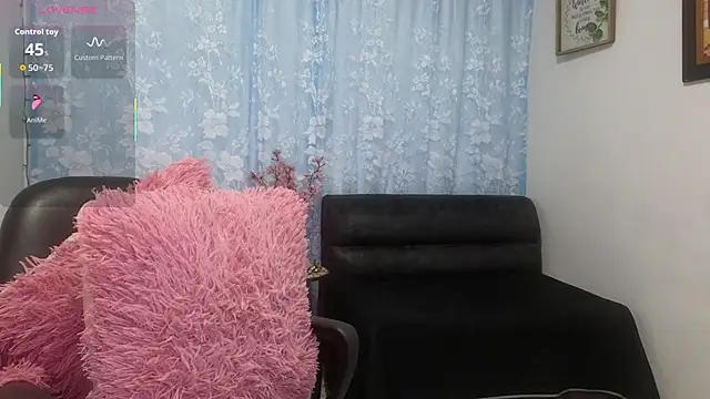 Snapshot of Cleohot999 chatting on 5, 10, 2025 Cleohot999 online show from 5, 10, 2025