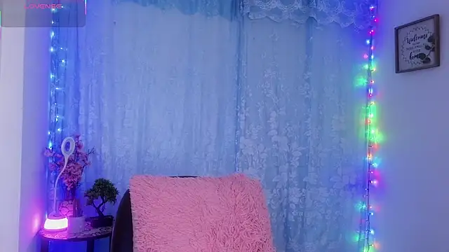 Snapshot of Cleohot999 chatting on 8, 11, 2025 Cleohot999 online show from 8, 11, 2025