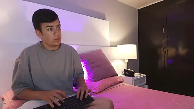 Dylan Katte online show from 8, 2, 2026