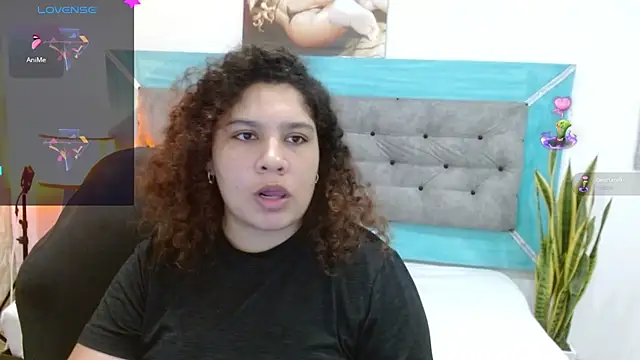 Snapshot of roxx_iie chatting on 8, 10, 2025 roxx iie online show from 8, 10, 2025