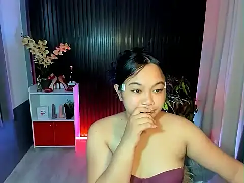 Snapshot of UrFavouriteCravings chatting on 2, 11, 2025 UrFavouriteCravings online show from 2, 11, 2025