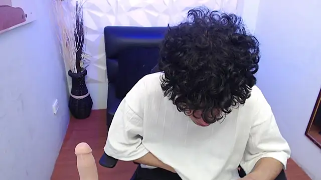 Snapshot of Liil_boy chatting on 15, 10, 2025 Liil boy online show from 15, 10, 2025