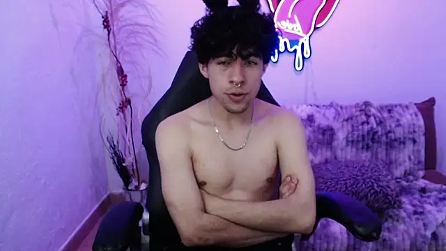 Snapshot of Liil_boy chatting on 2, 11, 2025 Liil boy online show from 2, 11, 2025