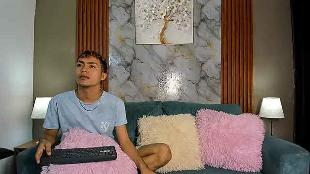 VERY HOT GUYS online show from 2, 3, 2026