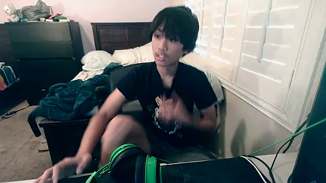 youngasianboy2007 online show from 13, 10, 2025