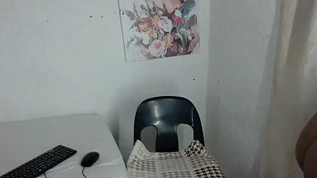 Snapshot of CandyWendy25 chatting on 6, 11, 2025 CandyWendy25 online show from 6, 11, 2025