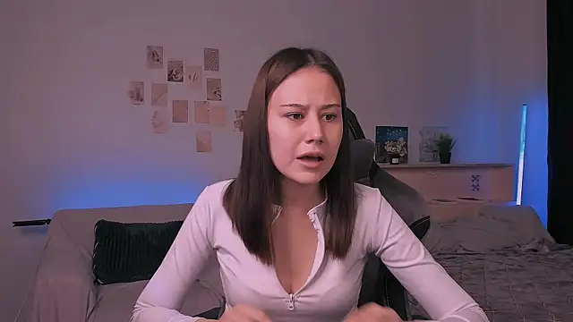 Snapshot of adelle046 chatting on 18, 10, 2025 adelle046 online show from 18, 10, 2025