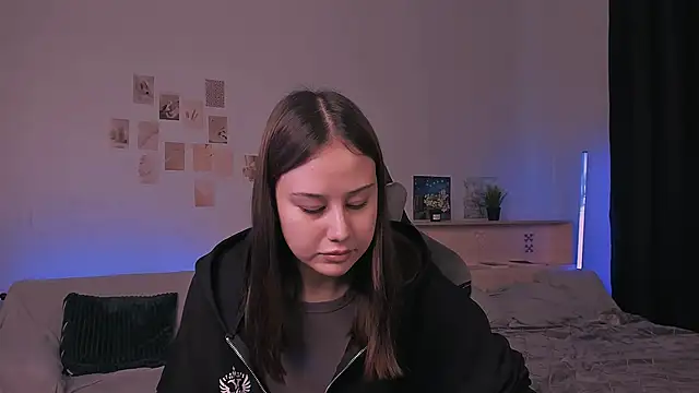 Snapshot of adelle046 chatting on 20, 10, 2025 adelle046 online show from 20, 10, 2025