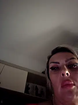 Snapshot of KirraWhite chatting on 30, 10, 2025 KirraWhite online show from 30, 10, 2025