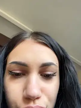 Snapshot of ilariea_girl chatting on 16, 10, 2025 ilariea girl online show from 16, 10, 2025