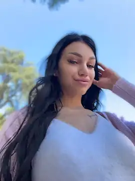 Snapshot of ilariea_girl chatting on 22, 5, 2026 ilariea girl online show from 22, 5, 2026