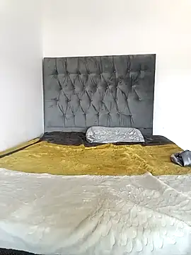 Snapshot of MissBubbles04 chatting on 14, 10, 2025 MissBubbles04 online show from 14, 10, 2025