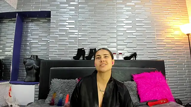 ChloeMorelli online show from 3, 10, 2025