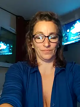 Snapshot of Fifi83Bell chatting on 18, 12, 2025 Fifi83Bell online show from 18, 12, 2025