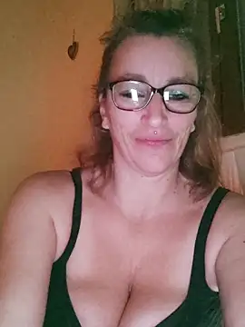 Snapshot of Fifi83Bell chatting on 19, 12, 2025 Fifi83Bell online show from 19, 12, 2025