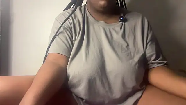 Snapshot of nanaisbackk chatting on 25, 10, 2025 nanaisbackk online show from 25, 10, 2025