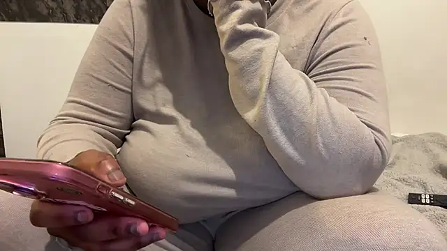 Snapshot of nanaisbackk chatting on 29, 10, 2025 nanaisbackk online show from 29, 10, 2025