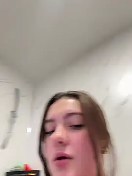 Victoria6989 online show from 3, 2, 2026