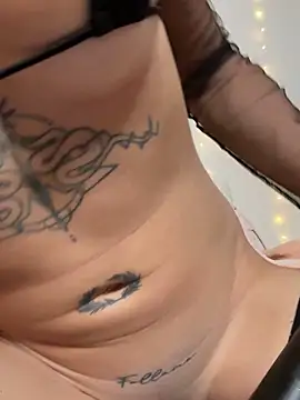 Snapshot of Martyca_Beee chatting on 9, 3, 2026 Martyca Beee online show from 9, 3, 2026