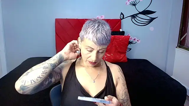 Snapshot of Charlotte__Gray chatting on 7, 11, 2025 Charlotte Gray online show from 7, 11, 2025