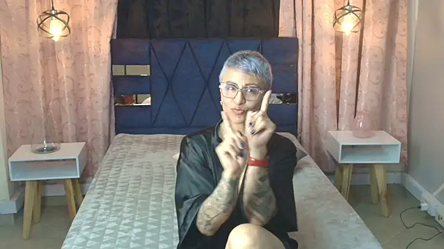 Charlotte  Gray online show from 5, 12, 2025