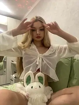  Siennaaa  online show from 16, 11, 2025