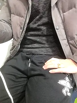 Snapshot of chougegg0214 chatting on 23, 12, 2025 chougegg0214 online show from 23, 12, 2025