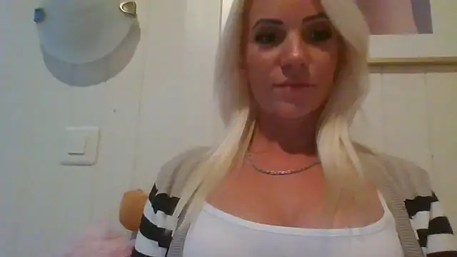 Snapshot of Jaira64 chatting on 30, 9, 2025 Jaira64 online show from 30, 9, 2025