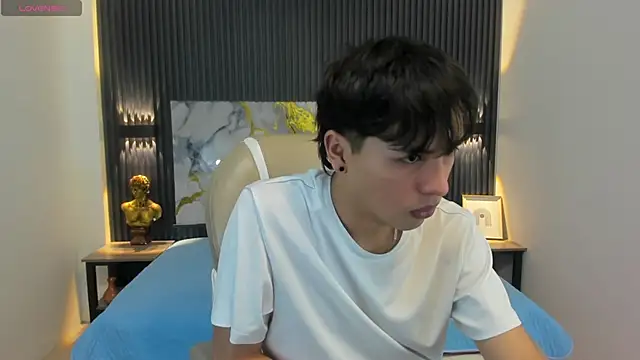 Snapshot of StiwenTwink chatting on 21, 10, 2025 StiwenTwink online show from 21, 10, 2025