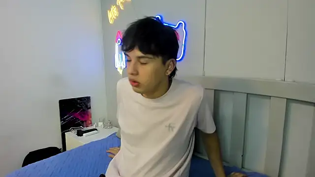 StiwenTwink online show from 22, 11, 2025