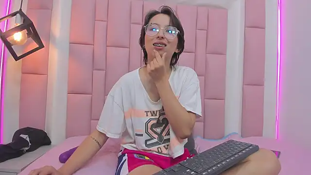 Klaret Toy online show from 2, 10, 2025