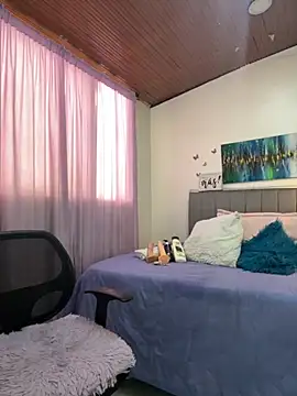 Snapshot of Antonella__b chatting on 12, 11, 2025 Antonella b online show from 12, 11, 2025