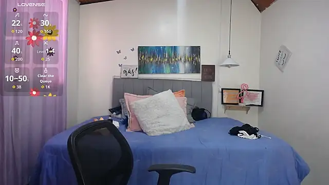 Snapshot of Antonella__b chatting on 14, 11, 2025 Antonella b online show from 14, 11, 2025