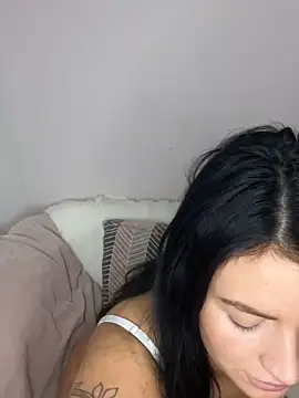 LolaReaX online show from 23, 12, 2025