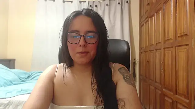 Snapshot of Venus_cat_ chatting on 18, 6, 2026 Venus cat online show from 18, 6, 2026