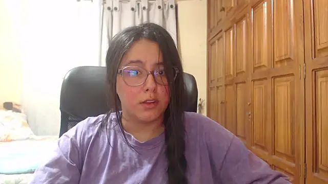 Snapshot of Venus_cat_ chatting on 2, 7, 2026 Venus cat online show from 2, 7, 2026