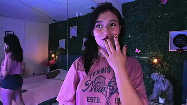 Rubyvixxen  online show from 28, 10, 2025