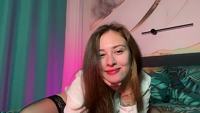 Snapshot of erikaa_miuu chatting on 7, 11, 2025 erikaa miuu online show from 7, 11, 2025