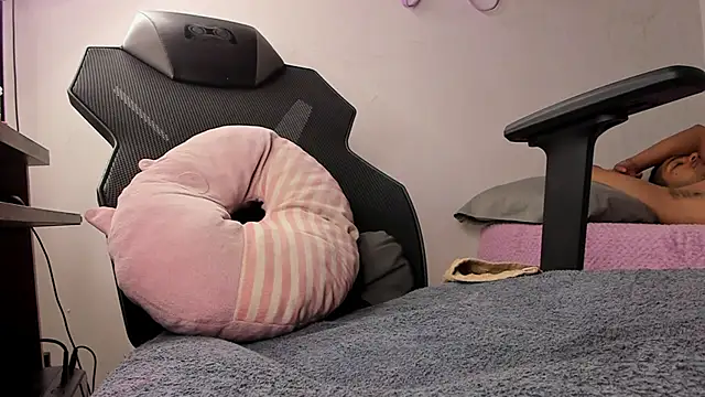 Snapshot of sweet_charm_ chatting on 2, 10, 2025 sweet charm online show from 2, 10, 2025