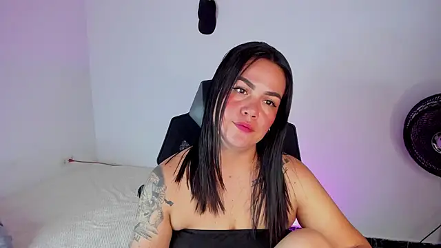 sweet charm  online show from 14, 12, 2025