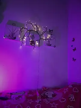 Snapshot of Solaangel_ chatting on 21, 12, 2025 Solaangel online show from 21, 12, 2025