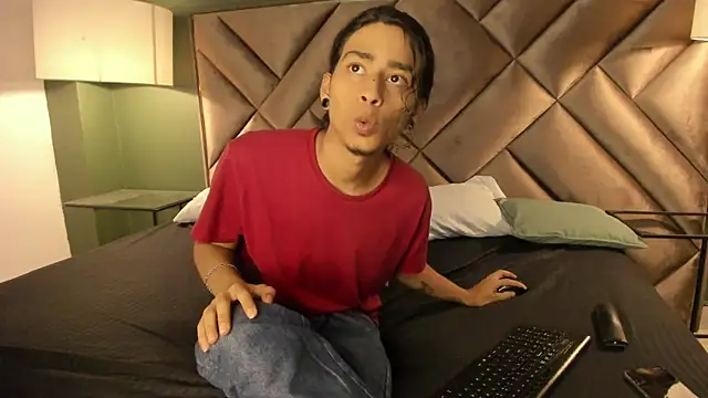 Dickie Dicking online show from 7, 11, 2025